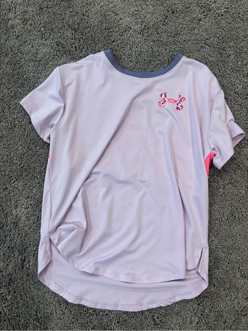 Girls under armor shirt